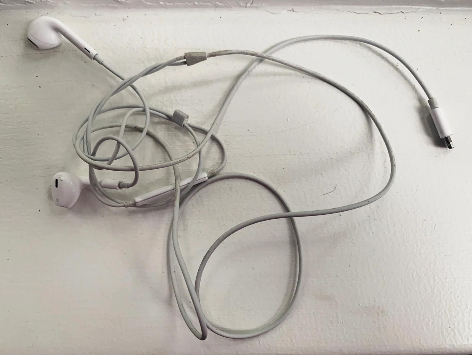 The Case of the Knotted Earbuds